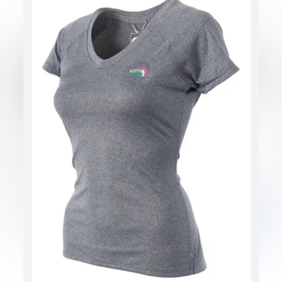 The North Face Women's Reaxion Amp V-Neck T-Shirt x TWO - Picture 5 of 13